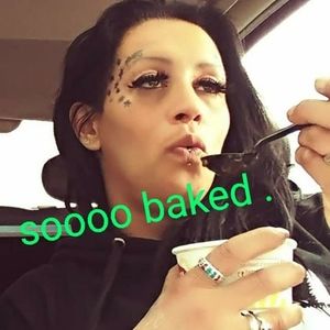 Meet your Posher, Yobroitsfloe